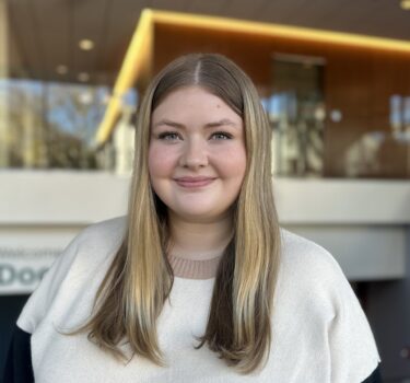 Emily Mensing Headshot